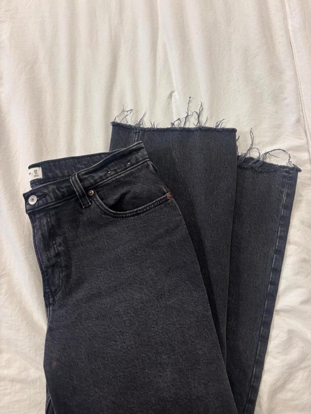 Abercrombie & Fitch Low Rise Baggy Jeans